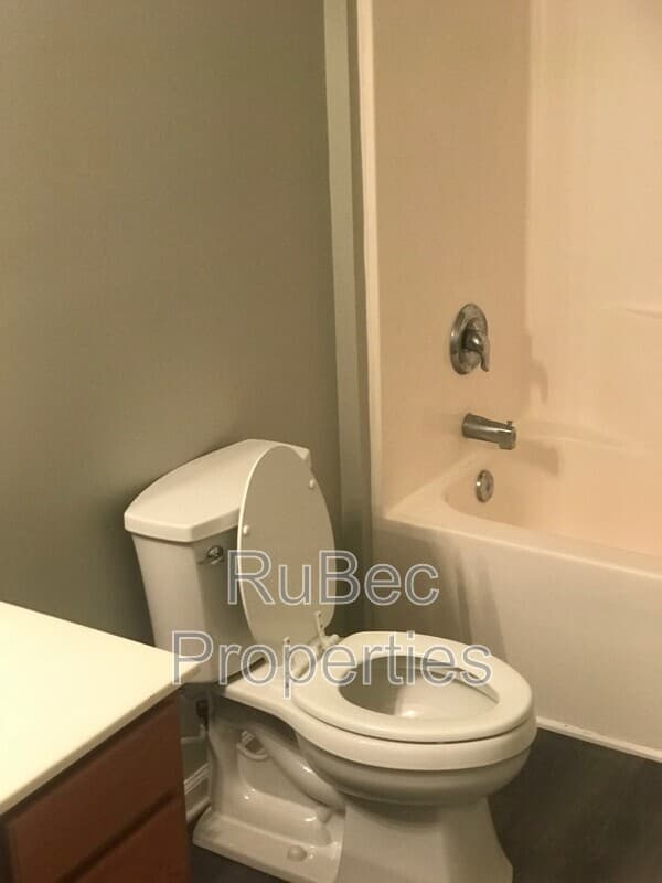 Charlotte Townhome: 5427 Eneida Sue Dr