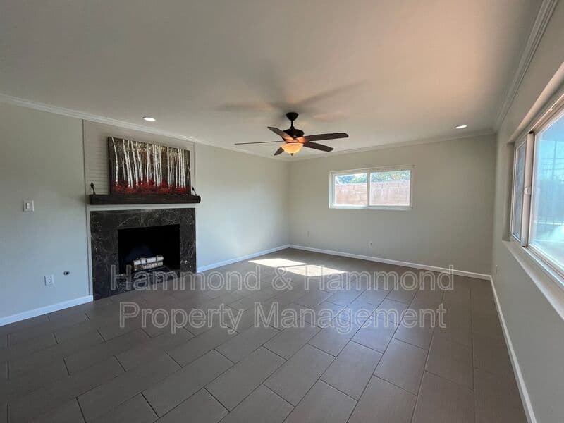 Granada Hills House: 16751 San Fernando Mission Blvd.