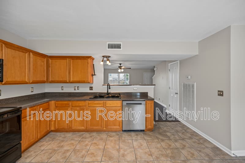 Murfreesboro Townhome: 415 Shoshone Pl