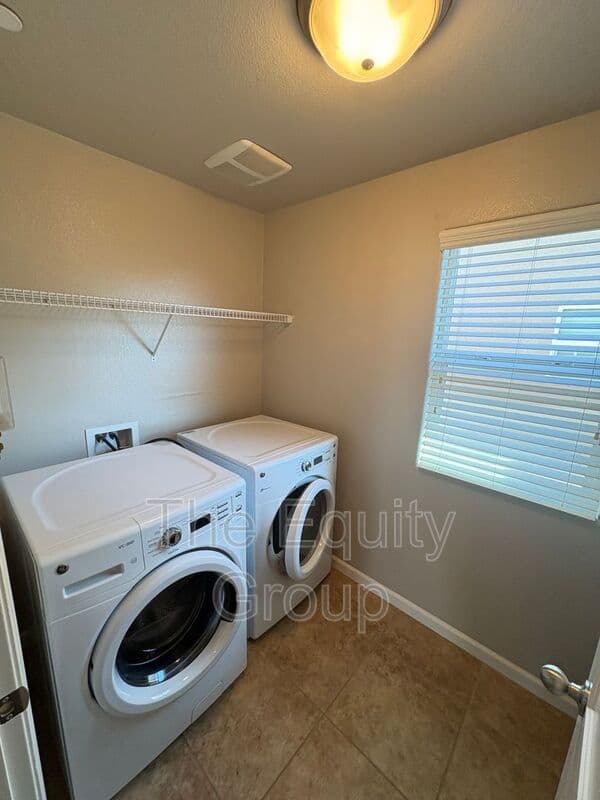 Clovis House: 3461 Alcove Way