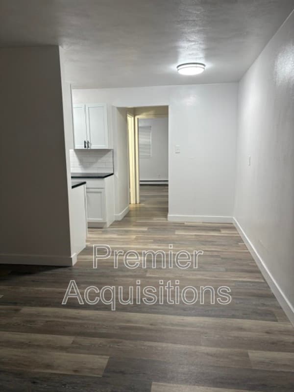 Belleville Condo: 1101 S 74th St
