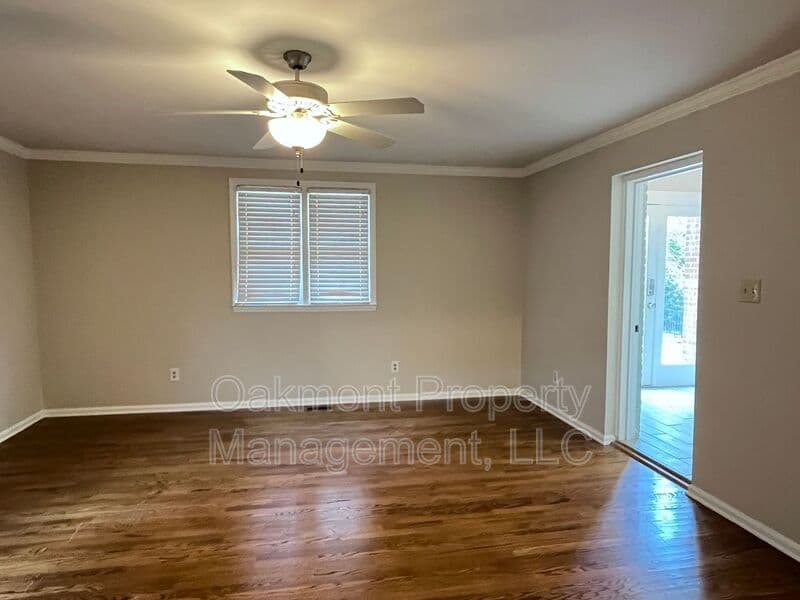 Fayetteville House: 105 Peachtree Street
