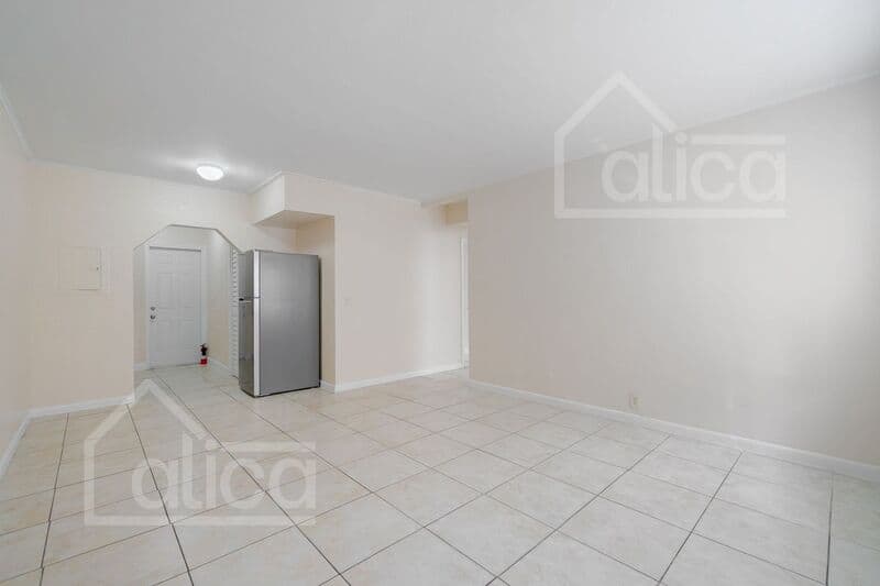 West Palm Beach Condo: 1001 Henrietta Ave