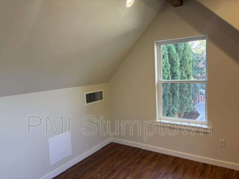 Portland Condo: 3538 NE 65th Ave