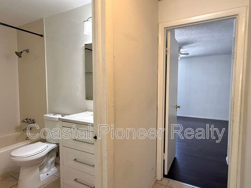 Tampa Townhome: 7573 Abonado R