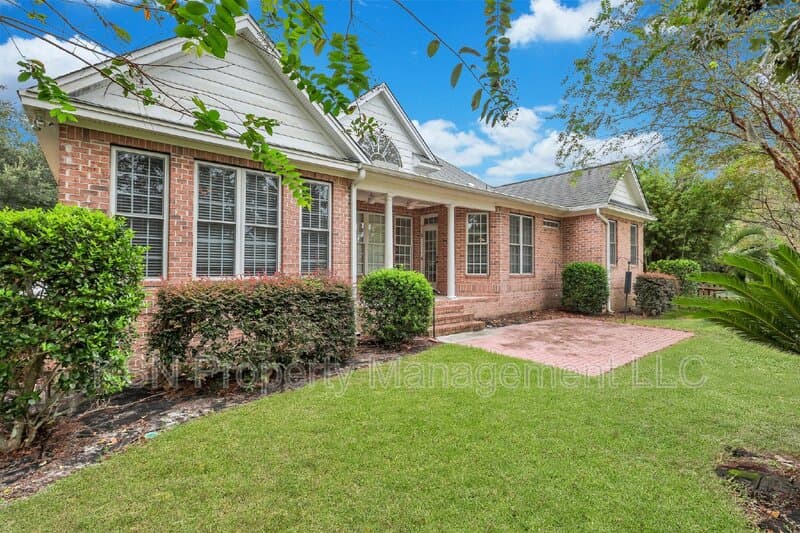 Savannah House: 5 Southernwood Place
