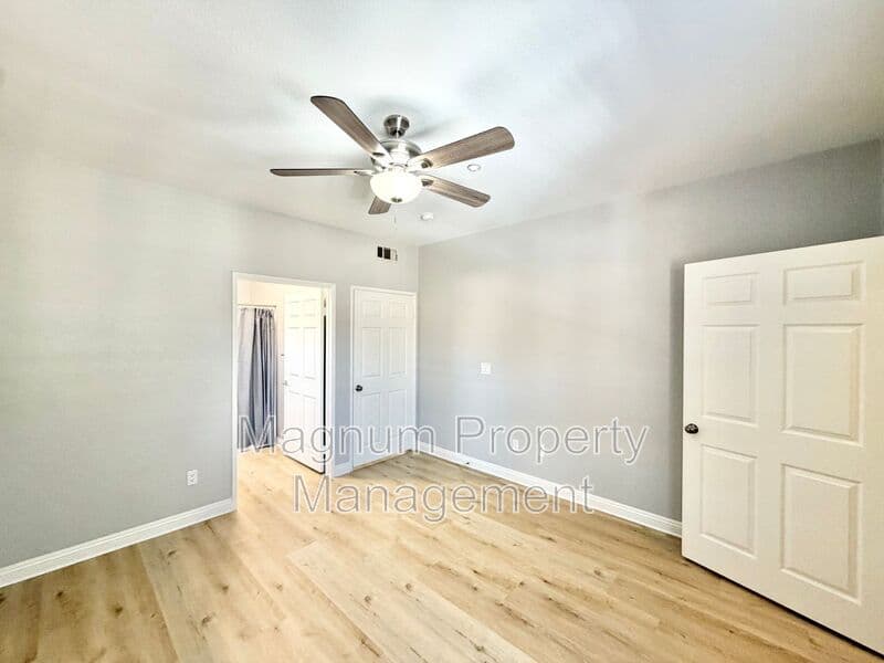 Murrieta House: 41410 Juniper St