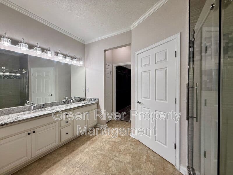 Jacksonville House: 11251 Campfield Drive