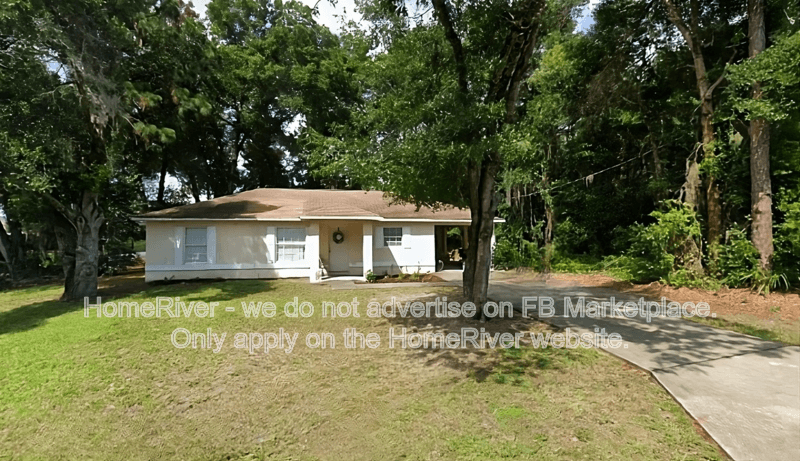 Ocala House: 1 Juniper Track Dr