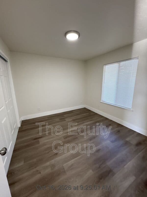 Visalia House: 3515 W Campus Ave -1