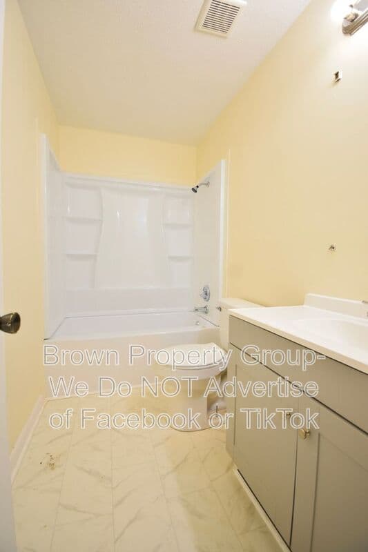 Fayetteville House: 5924 Dalton Rd
