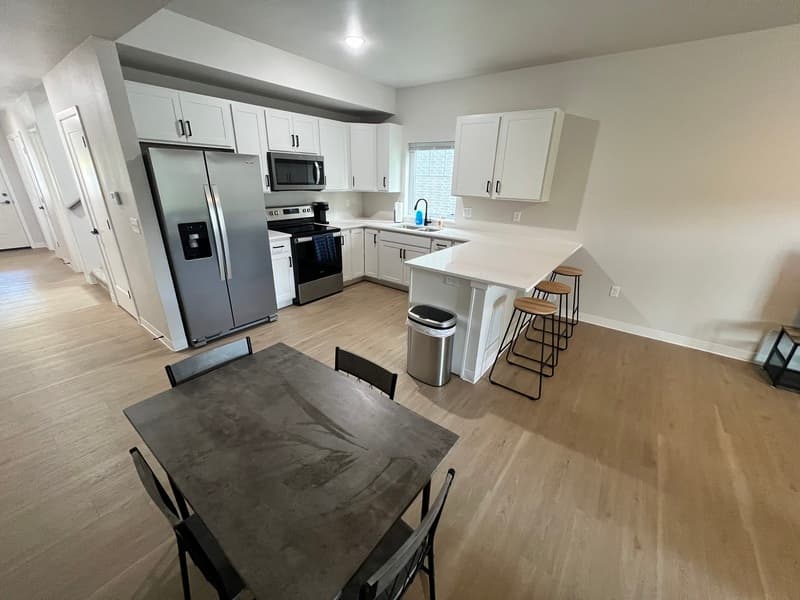 Iowa City Townhome: 400 S Dodge St