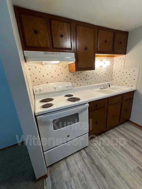 Fairview Heights Condo: 9940-7 Old Lincoln Trail
