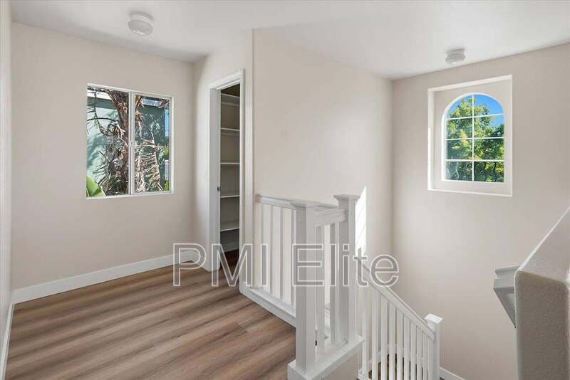 Castaic House: 32029 Cypress Way