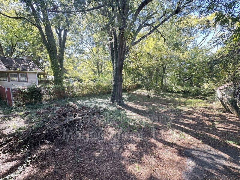 Greensboro House: 1112 Caldwell St