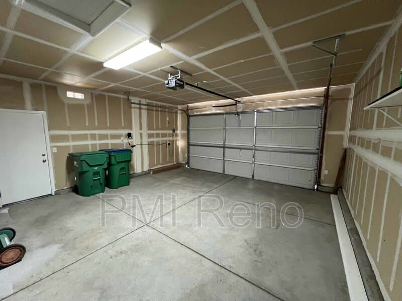 Reno House: 525 Verelli Court