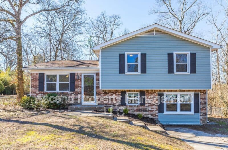Ooltewah House: 8514 Maplewood Trail