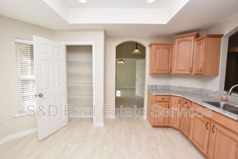 Lakeland House: 5029 1st St. SE