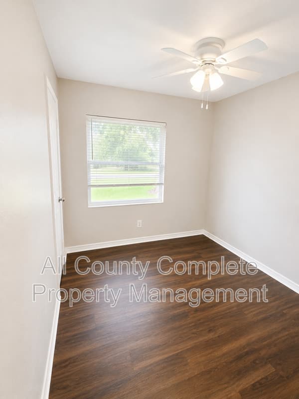 Jacksonville House: 10415 Briarcliff Rd E