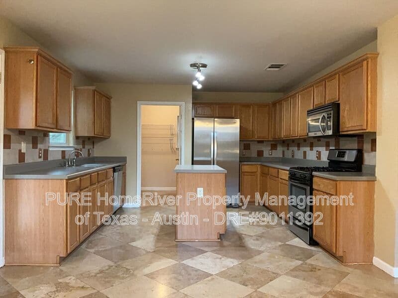 Round Rock House: 3590 Rock Shelf Ln.