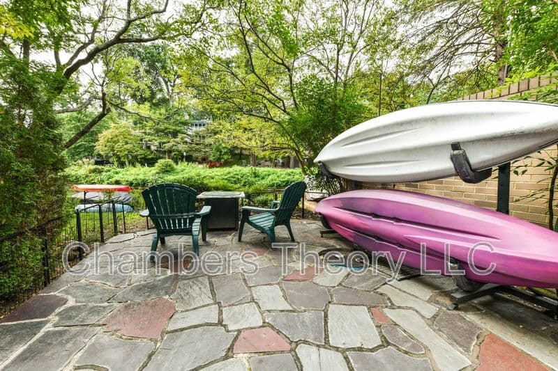 Reston House: 11475 Washington Plz W