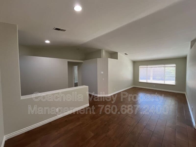 Indio House: 43209 Avenida Isabella