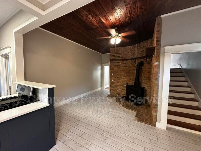 Waco House: 2220 Gorman Ave