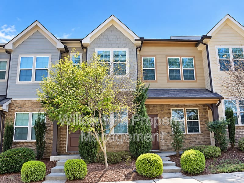 Apex Townhome: 707 Wickham Ridge Rd
