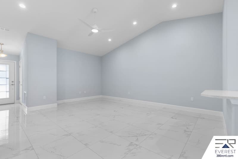 Palm Coast House: 10 Llovera Pl