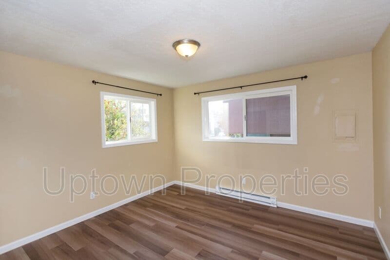 Portland House: 4633 SW Huber St