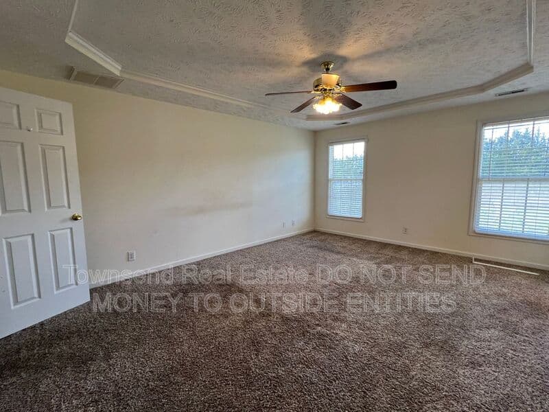 Raeford House: 121 Bugle Call Drive