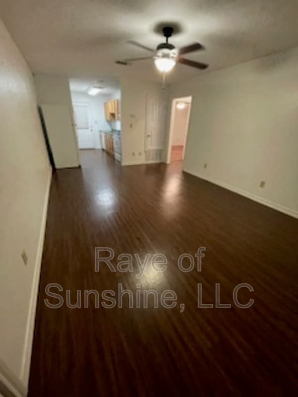 Nash Condo: 282 North Pecan Street