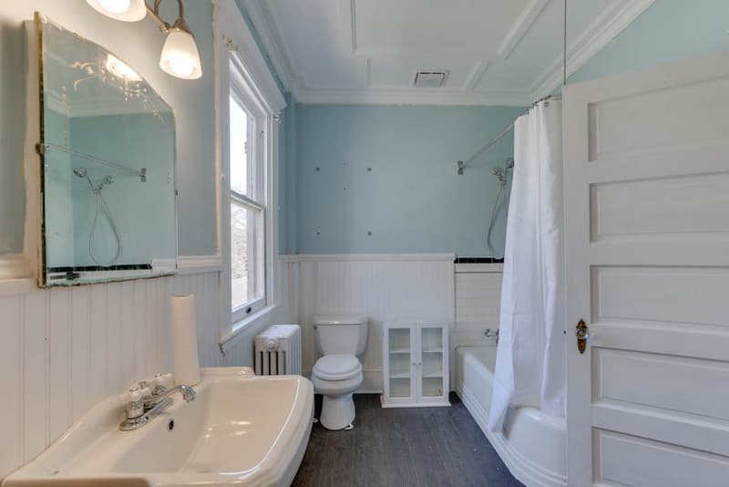 Portsmouth House: 1051 Naval Ave