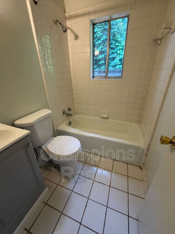 Colmbus Condo: 1508 Bowie Ave