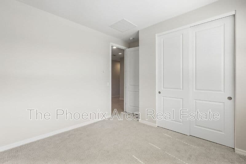 Maricopa House: 35786 W Santa Monica Ave