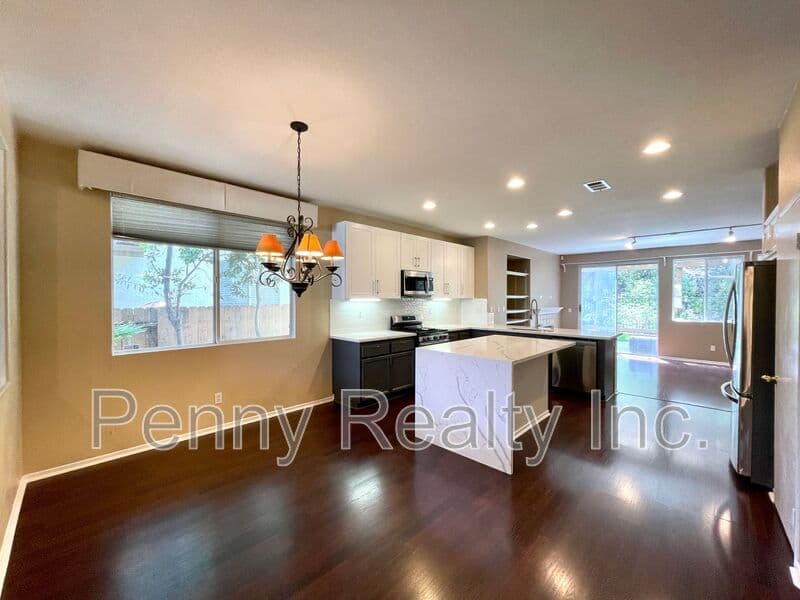 San Diego House: 4907 Wheelhouse Dr.