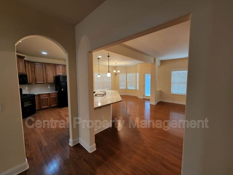 Simpsonville House: 265 Meadow Blossom Way