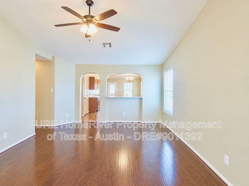 Round Rock House: 932 Monadale Trl