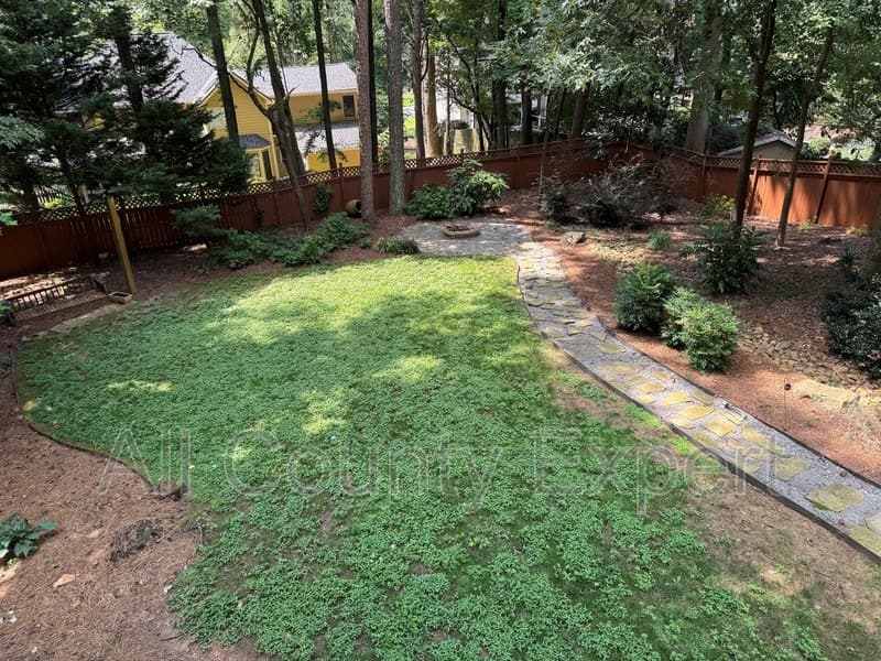 Roswell House: 11820 Highland Colony Drive