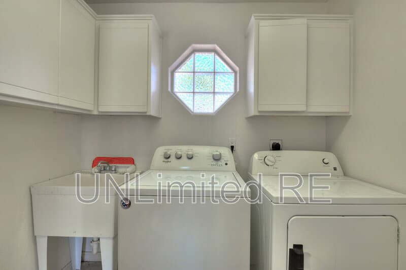 Lake Havasu City House: 304 Acoma Blvd S