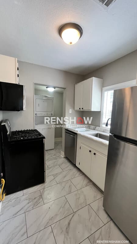 Memphis Condo: 1870 Vollintine Ave
