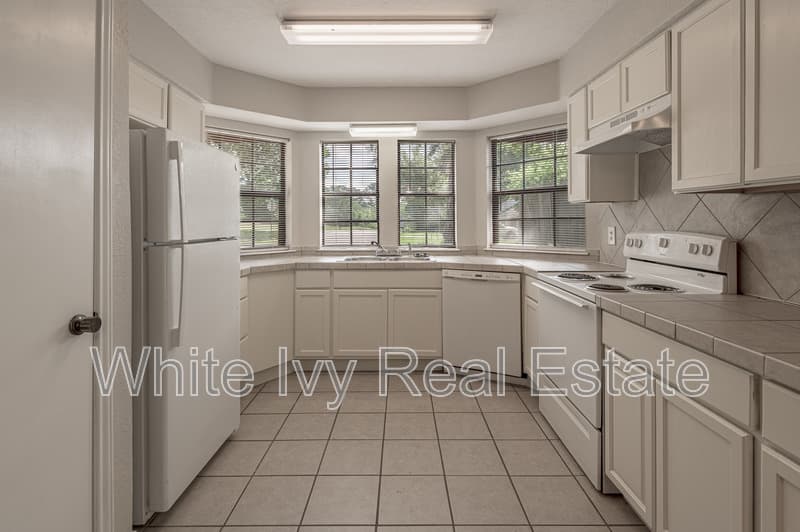 Huntsville House: 610 Normal Park Dr