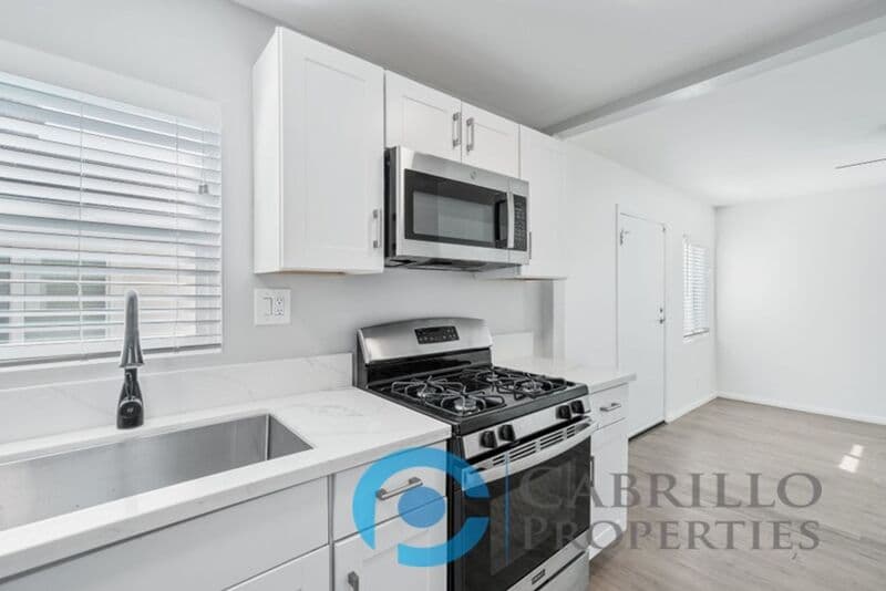San Diego House: 4853 Mansfield Street