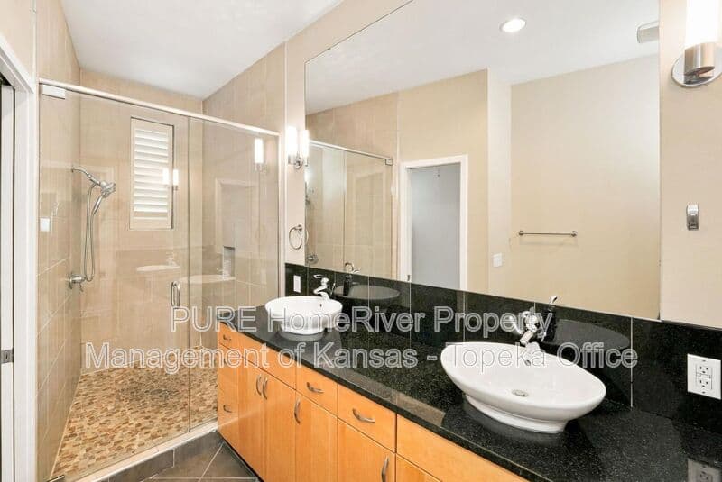 Kansas City House: 4540 J.C. Nichols Parkway