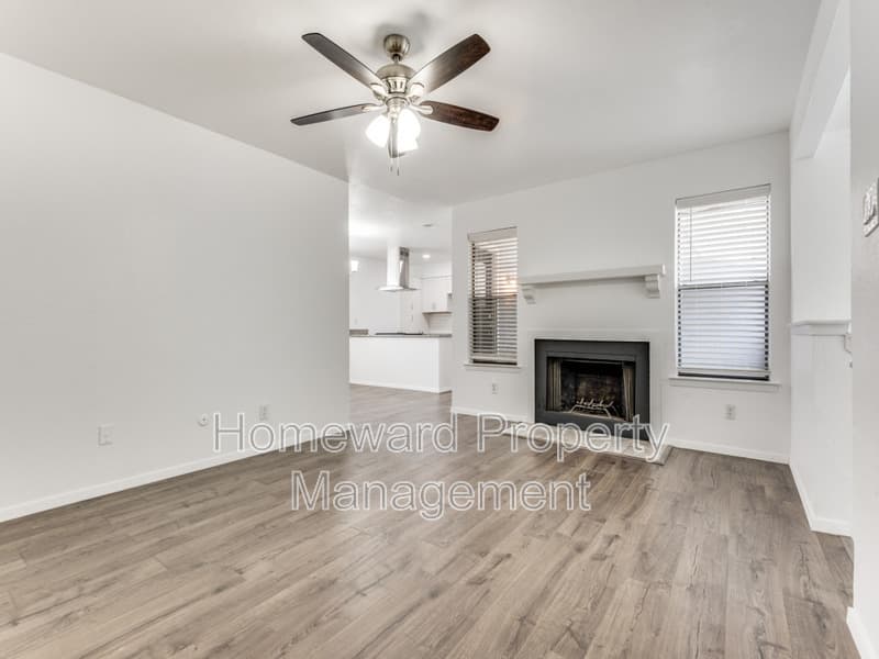 Hurst Condo: 638 Ridgeline Drive