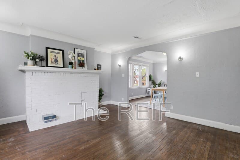 Detroit House: 4400 Buckingham