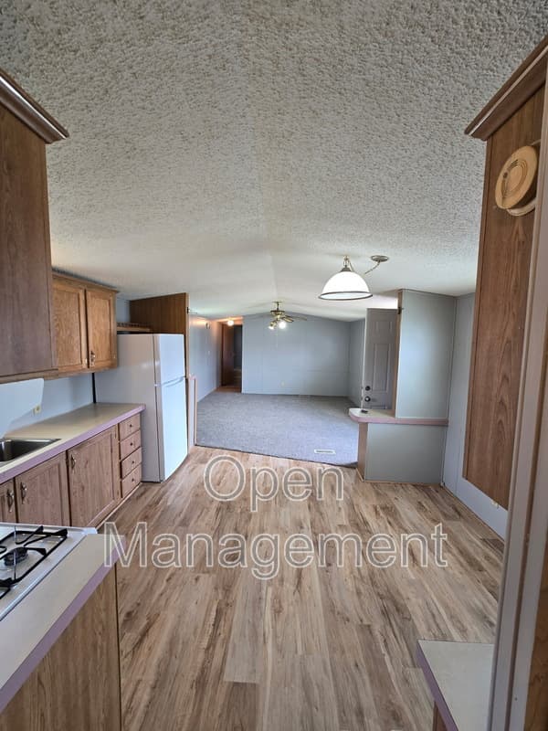 Boone House: 1901 1st St