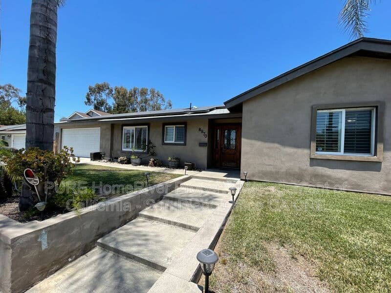 La Mesa House: 8970 Lake Angela Dr