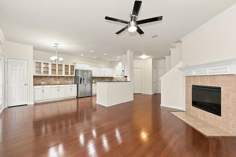 The Colony House: 5972 Clearwater Dr