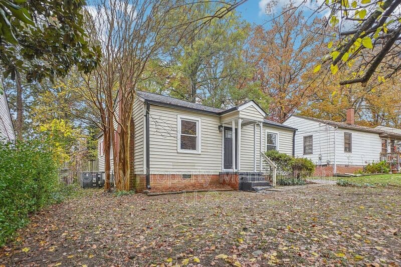 High Point House: 1004 Charlotte Ave